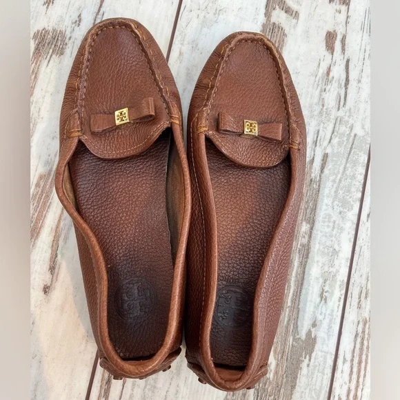 Tory Burch Ludlow Brown Pebbled Leather Driving Loafers - Size 8.5 - Picture 5 of 16